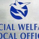 Prins că a încasat șomaj în mod fraudulos, în locul fratelui său