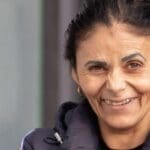 Femeie acuzată de cerșetorie în fața unei bănci din Letterkenny