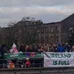 Manifestanți pro și contra imigrației s-au ciocnit pe Podul Păcii din Drogheda