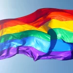 O organizație LGBTQ+ este dezamăgită de apelurile pentru ca elevii să nu fie învățați despre problemele transsexualității