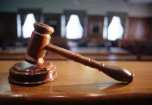 Judecător irlandez, criticat după ce a refuzat să folosească numele preferat al unui copil transgender aflat în grija statului Curte de judecată Irlanda