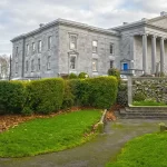 „Ai o șansă să dovedești cine ești cu adevărat” – elev care a agresat un bărbat la un protest anti-imigrație, așteptat în toamnă cu rezultatele de la Bacalaureat