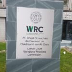 Angajat concediat după un incident violent legat de cântece rebele irlandeze pierde procesul pentru concediere abuzivă Cladirea Comisiei pentru Relatii in Munca (WRC) din Irlanda - tribunal pentru cazuri de concediere abuziva