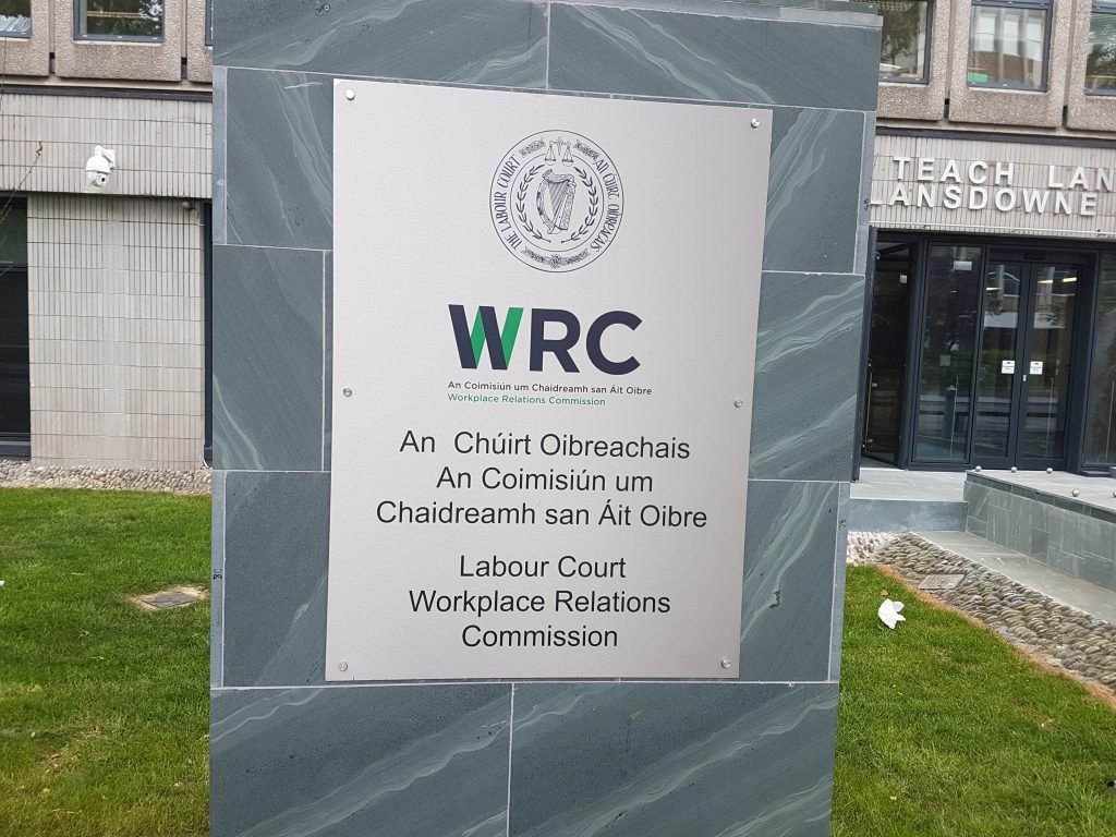 Cladirea Comisiei pentru Relatii in Munca (WRC) din Irlanda - tribunal pentru cazuri de concediere abuziva