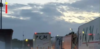 Camioanele ocupă străzile din Rosslare, în timp ce un centru construit după Brexit stă aproape gol