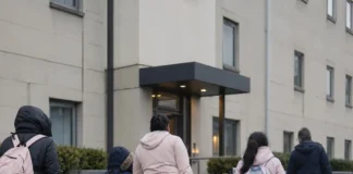 copii și familii în cazare temporară în Irlanda