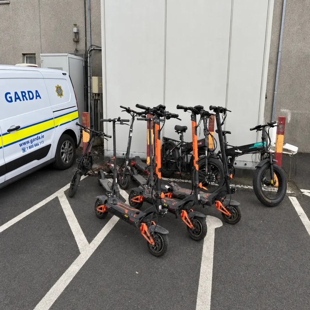 Operațiune de amploare în Dublin: peste 180 de vehicule confiscate, droguri și o armă descoperite