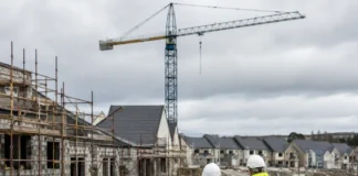 Deficitul de ingineri amenință planurile Irlandei pentru locuințe și infrastructură șantier de construcții în Irlanda
