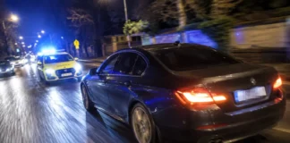 Haos pe străzile Dublinului: adolescenți fură mașini și își filmează cursele pe TikTok