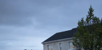 Noapte de groază în Galway: tânăr împușcat într-o locuință. Garda cere ajutorul publicului