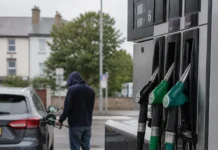 Pompa de motorină la o benzinărie în Irlanda