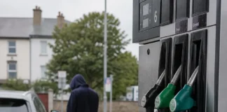 Pompa de motorină la o benzinărie în Irlanda