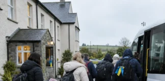 Aproape 370 de ucraineni din Citywest cer continuarea cazării de stat centrul de cazare Citywest în Dublin