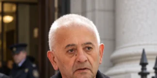Român acuzat că și-a ucis soția în Portlaoise rămâne în închisoare deși a primit dreptul la cauțiune sediul instanței din Portlaoise