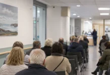pacient așteptând consultație medicală