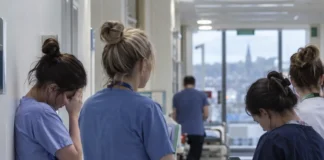 spital din Cork cu personal medical