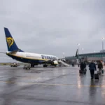 aeronava Ryanair pe pistă de aeroport
