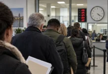 Peste 13.000 de oameni așteaptă de mai bine de un an cetățenia irlandeză Documente pentru cererea de cetățenie irlandeză