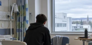 copil într-un spital sub supraveghere