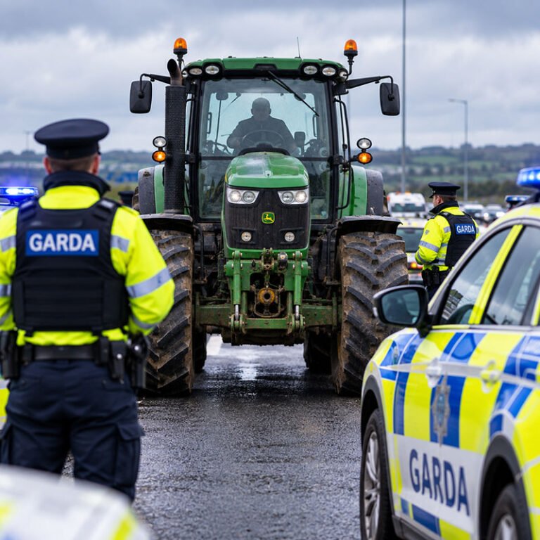 tractor oprit la filtru Garda